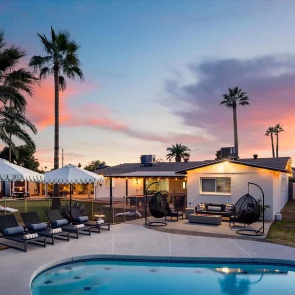 Group-Friendly 5BR Pool Home, Old Town - Image 1
